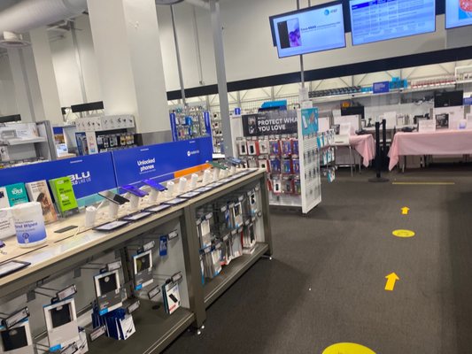 Best Buy by null