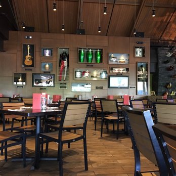Hard Rock Cafe - Large parties - Burgers Near Me - Honolulu, Hawaii Hard Rock Cafe - Large parties - Burgers Near Me - Honolulu, Hawaii