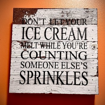 Chill Out - Love the decor - Ice Cream & Frozen Yogurt Near Me - Shenadoah, Pennsylvania