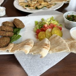 GB SPECIAL ☆ BE AWARE OF ALFEE'S LAW Alfee's Grill - CLOSED, 989 N US-441, Lady Lake, FL 32159