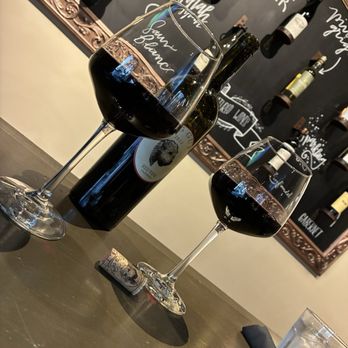 Onyx Bistro - Big Guy Red Wine Blend! So good!! Pairs great with phase 10 and scrabble - Wine Bars Near Me - Camarillo, California