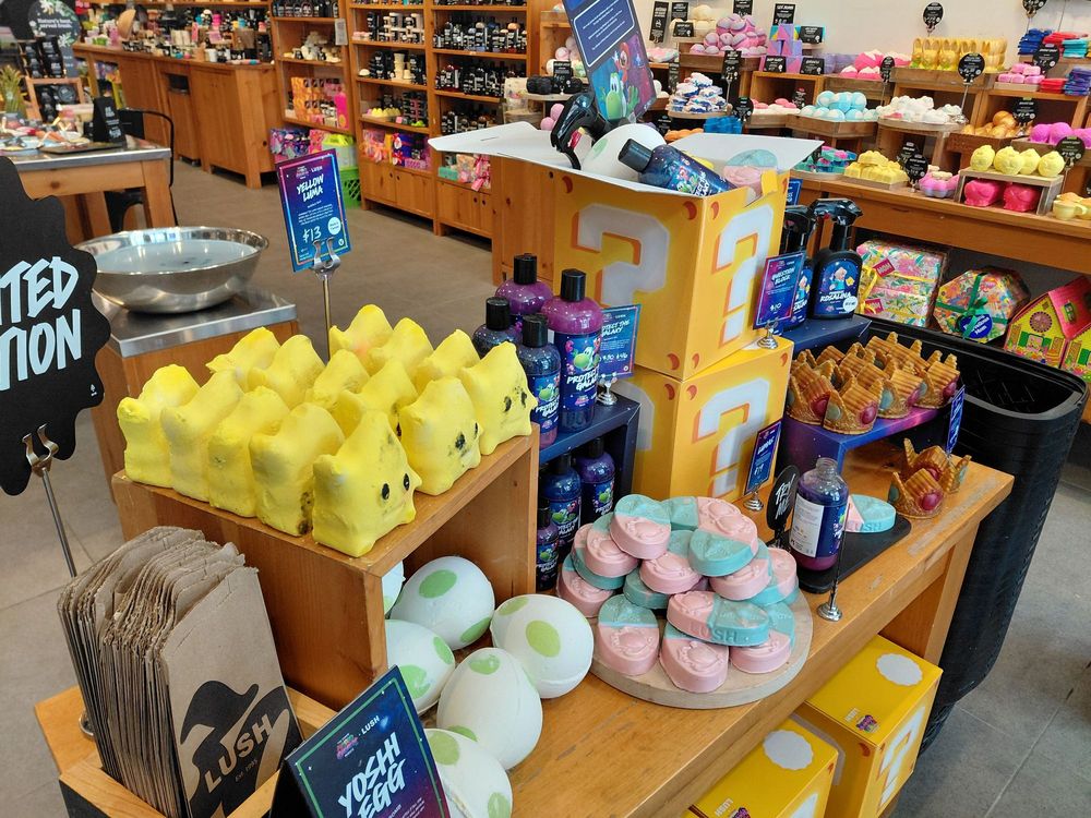 Lush Logo