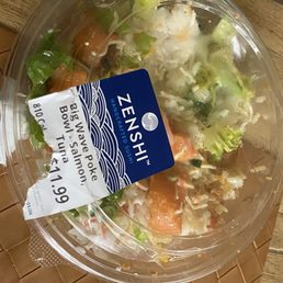 SUSHI - Big Wave poke bowl salmon and tuna SUSHI - Big Wave poke bowl salmon and tuna