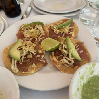 Entremar - Tuna Tostadas - Mexican Near Me - México, D.F., DIF