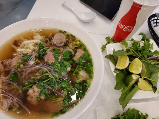 Pho Gia Lynh by null