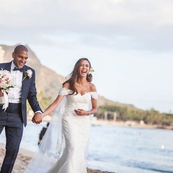 Love Story Weddings - Photographers Near Me - Honolulu, Hawaii Love Story Weddings - Photographers Near Me - Honolulu, Hawaii