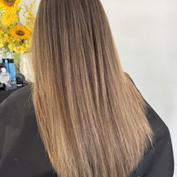 I love it! She knew exactly what to do and was super professional. I got a color correction and a balayage.
