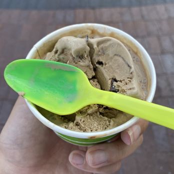 Dexter Creamery - Fun magic spoon! - Ice Cream & Frozen Yogurt Near Me - Dexter, Michigan