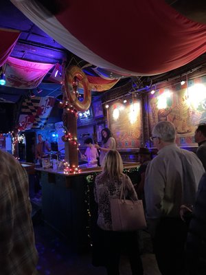 Cat's Eye Pub by null