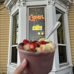 Radiant Juice + Smoothie Bar