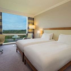 Hilton Reading - Guest room