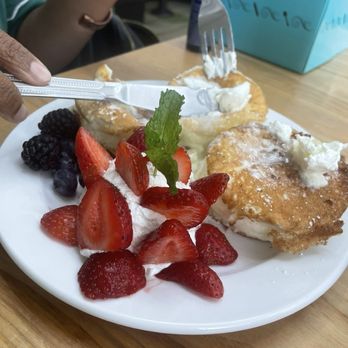 Denica's Real Food Kitchen - Strawberry  Soufflé pancakes - Bakeries Near Me - Dublin, California