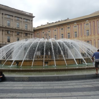 Piazza Raffaele de Ferrari - Public Plazas Near Me - Genova, GE