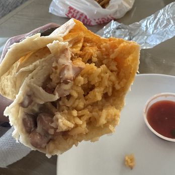 Taquería Rincón Alteño - This is a super burrito with Al pastor with everything. This is half way done and still nothing but plain rice and beans. Terrible - Mexican Near Me - Sacramento, California Taquería Rincón Alteño - This is a super burrito with Al pastor with everything. This is half way done and still nothing but plain rice and beans. Terrible - Mexican Near Me - Sacramento, California