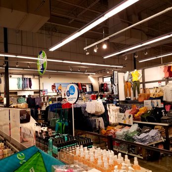 Old Navy - Inside the store.......... - Men's Clothing Near Me - Kahului, Hawaii