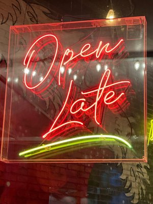 Dave's Hot Chicken by null