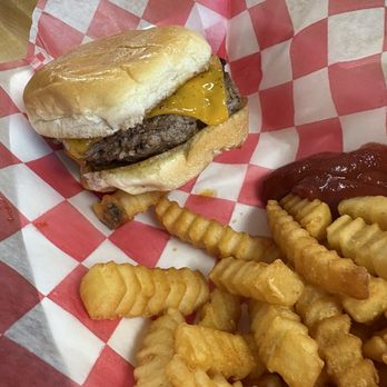 Half Way Market & Diner - Cheeseburger - Diners Near Me - Franklin, Tennessee Half Way Market & Diner - Cheeseburger - Diners Near Me - Franklin, Tennessee