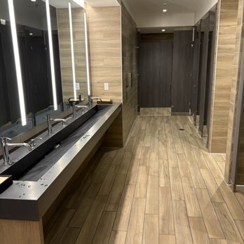 Broma - Bathroom - New American Near Me - Mountain View, California