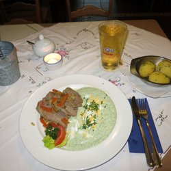 Baurat - Tafelspitz mit Grüner Soße und einem Sauer Gespritzten.