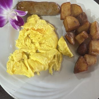 El Mana Breakfast & Lunch - Kids breakfast meal - Breakfast & Brunch Near Me - Visalia, California El Mana Breakfast & Lunch - Kids breakfast meal - Breakfast & Brunch Near Me - Visalia, California
