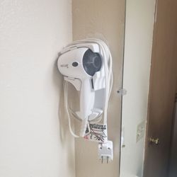 Royal Inn - Hair dryer provided