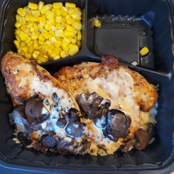 Cheddar's Scratch Kitchen - Dijon chicken and mushrooms w/corn (and a missing side ) - Comfort Food Near Me - Brandywine, Maryland