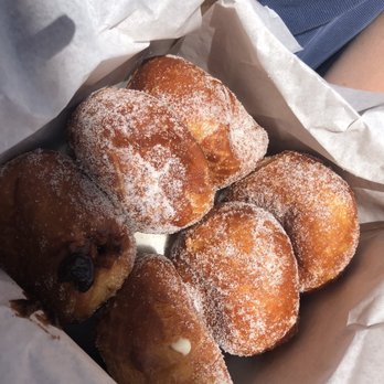Leonard's Bakery - Malasadas! - Bakeries Near Me - Honolulu, Hawaii Leonard's Bakery - Malasadas! - Bakeries Near Me - Honolulu, Hawaii