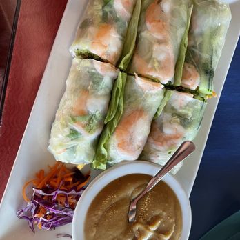 Pad Thai Restaurant - Shrimp spring rolls - Thai Near Me - Clovis, California