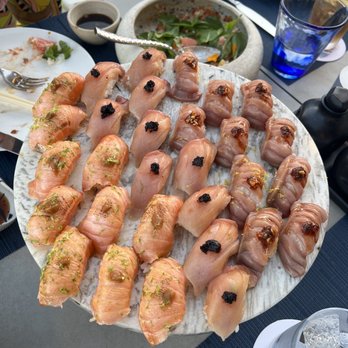 La Marea - Salmon, hamachi, and tuna nigiri - Seafood Near Me - San José del Cabo, BCS
