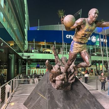 Crypto Arena - Statues - Stadiums & Arenas Near Me - Los Angeles, California Crypto Arena - Statues - Stadiums & Arenas Near Me - Los Angeles, California