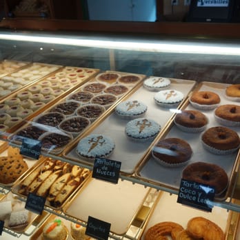 Versailles Bakery - Bakeries Near Me - Miami, Florida Versailles Bakery - Bakeries Near Me - Miami, Florida