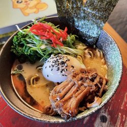 Toki Underground - The Toki Classic- tonkotsu (pork bone soup), chased, soft egg, kale, pickled ginger