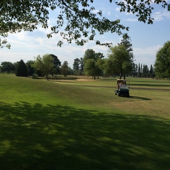 Santiam Golf Club - Coming from the 6th hole. - Golf Near Me - Aumsville, Oregon Santiam Golf Club - Coming from the 6th hole. - Golf Near Me - Aumsville, Oregon
