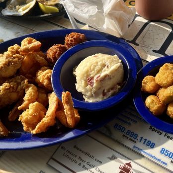 Hunt's Oyster Bar - Fried grouper and shrimp - Seafood Near Me - Port St. Joe, Florida