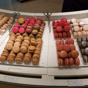 Pierre Hermé - Patisserie/Cake Shop Near Me - Paris, 75