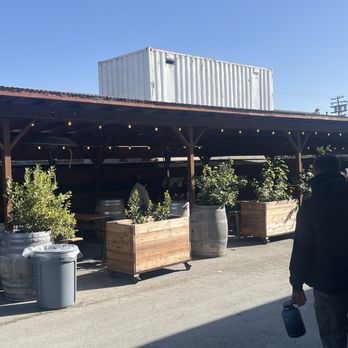 Blue Oak Brewing Company - Outdoor patio - Breweries Near Me - San Carlos, California Blue Oak Brewing Company - Outdoor patio - Breweries Near Me - San Carlos, California