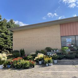 Garden Market - Outside