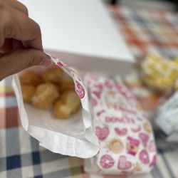 S & S Donuts