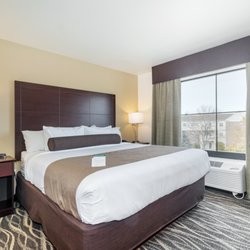 Cobblestone Hotel & Suites - Janesville