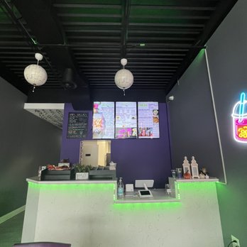 GraviTea - Counter and menu - Bubble Tea Near Me - Schaumburg, Illinois GraviTea - Counter and menu - Bubble Tea Near Me - Schaumburg, Illinois