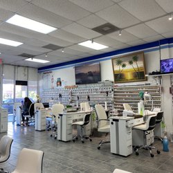 Sunset Spa Nails - Inside