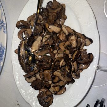 22 Bowen's - RI Mushroom Fricassee - New American Near Me - Newport, Rhode Island