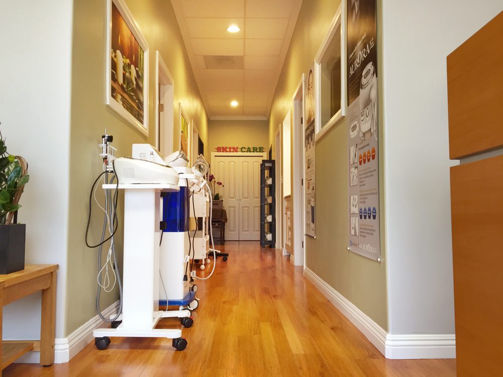 Olive Skin Care Logo