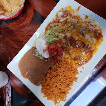 Los Mariachis - Lunch special 16 - Mexican Near Me - Milwaukee, Wisconsin Los Mariachis - Lunch special 16 - Mexican Near Me - Milwaukee, Wisconsin