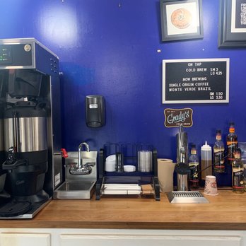 Queens Bagels & Delicatessen - Coffee area - Bagels Near Me - Forest Hills, New York