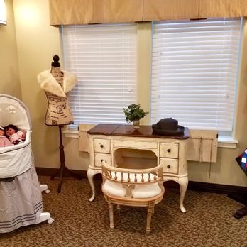 Sunnyside Meadows Memory Care - Lifestyle activities may include dressing up or "shopping" or holding the baby. - Retirement Homes Near Me - Happy Valley, Oregon Sunnyside Meadows Memory Care - Lifestyle activities may include dressing up or "shopping" or holding the baby. - Retirement Homes Near Me - Happy Valley, Oregon