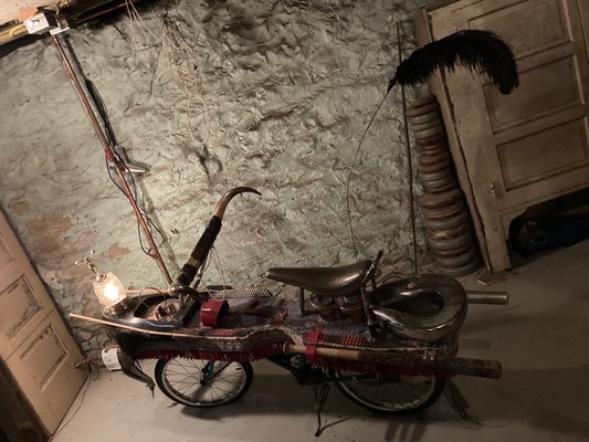 La Hutte Royal (Art House) by null