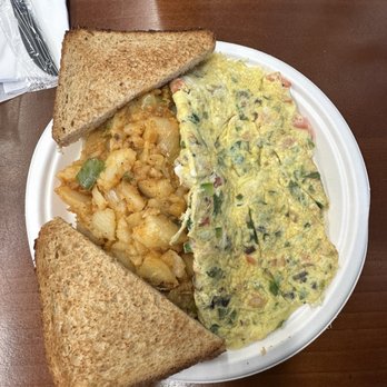 Lite Bites - Veggie omelette with home fries and whole wheat toast - Delis Near Me - Brooklyn, New York