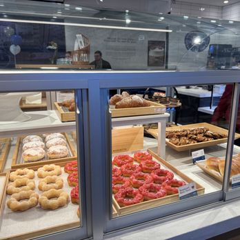 Paris Baguette - Bakeries Near Me - Plainsboro, New Jersey Paris Baguette - Bakeries Near Me - Plainsboro, New Jersey