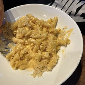 Cold Beers & Cheeseburgers - Kids The Staple Mac & Cheese - American Near Me - Chandler, Arizona